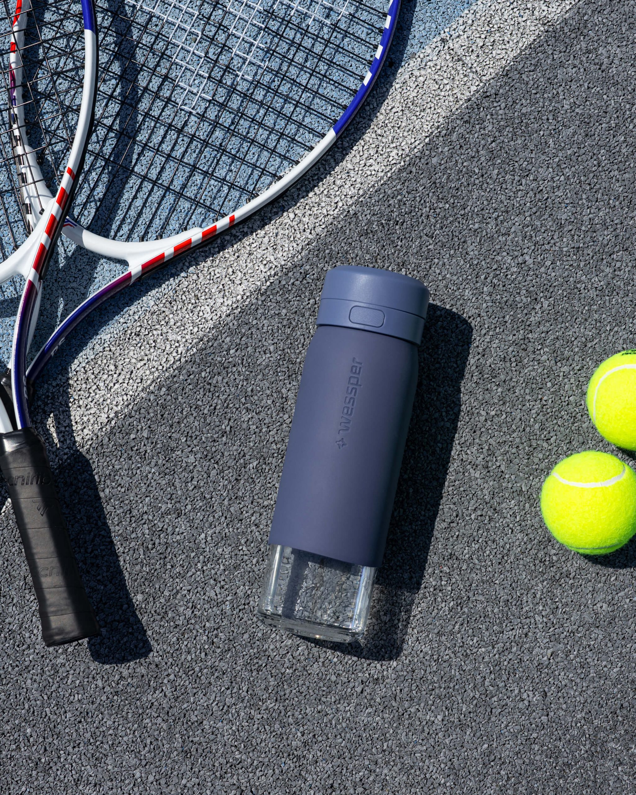 Butelka filtrująca Wessper B2 GLASS Actitex™ 700 ml Butelka filtrująca Wessper B2 GLASS Actitex™ 700 ml