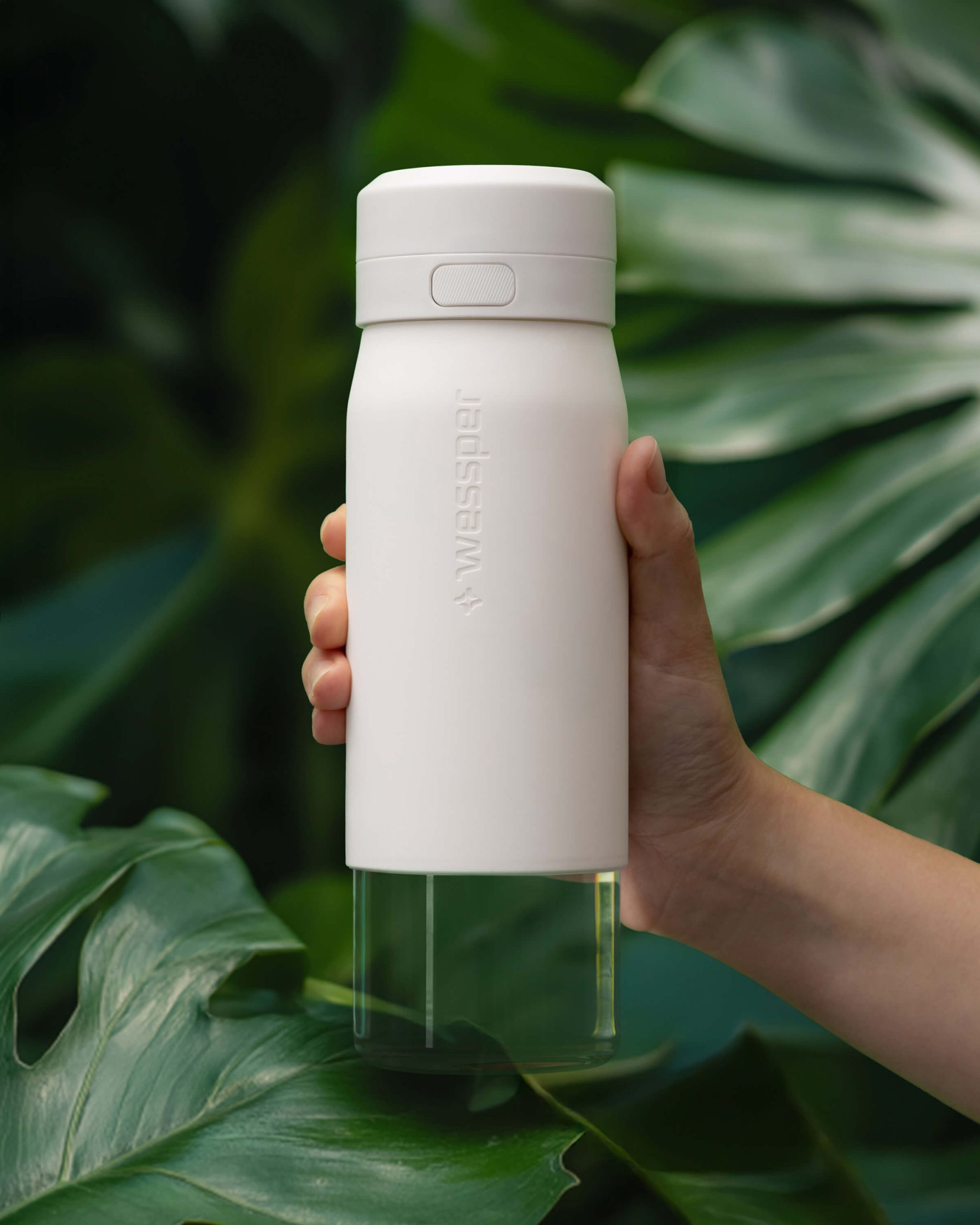 Butelka filtrująca Wessper B2 GLASS Actitex™ 700 ml Butelka filtrująca Wessper B2 GLASS Actitex™ 700 ml