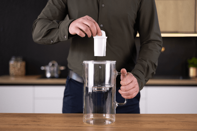 Przygotowanie dzbanka filtrującego Wessper